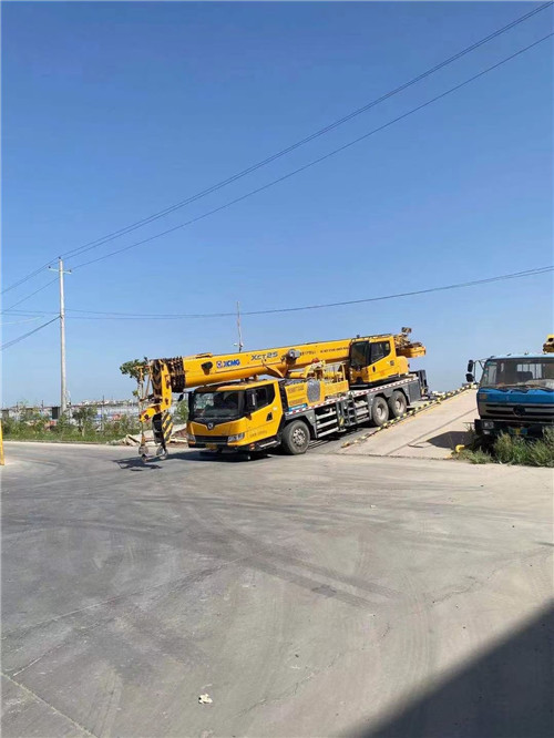 河口区吊车作业时，可能会产生哪些额外收费项目？