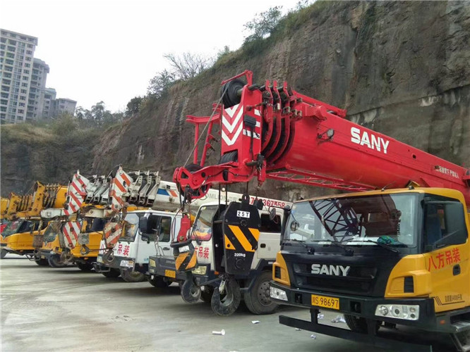 河口区吊车出租按什么计费？台班费、单次费、里程费怎么算？